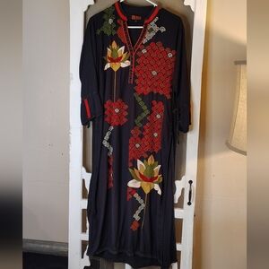 Embroiderd Asian Style Kaftan with Floral Lotus  Design US Women's Size 12